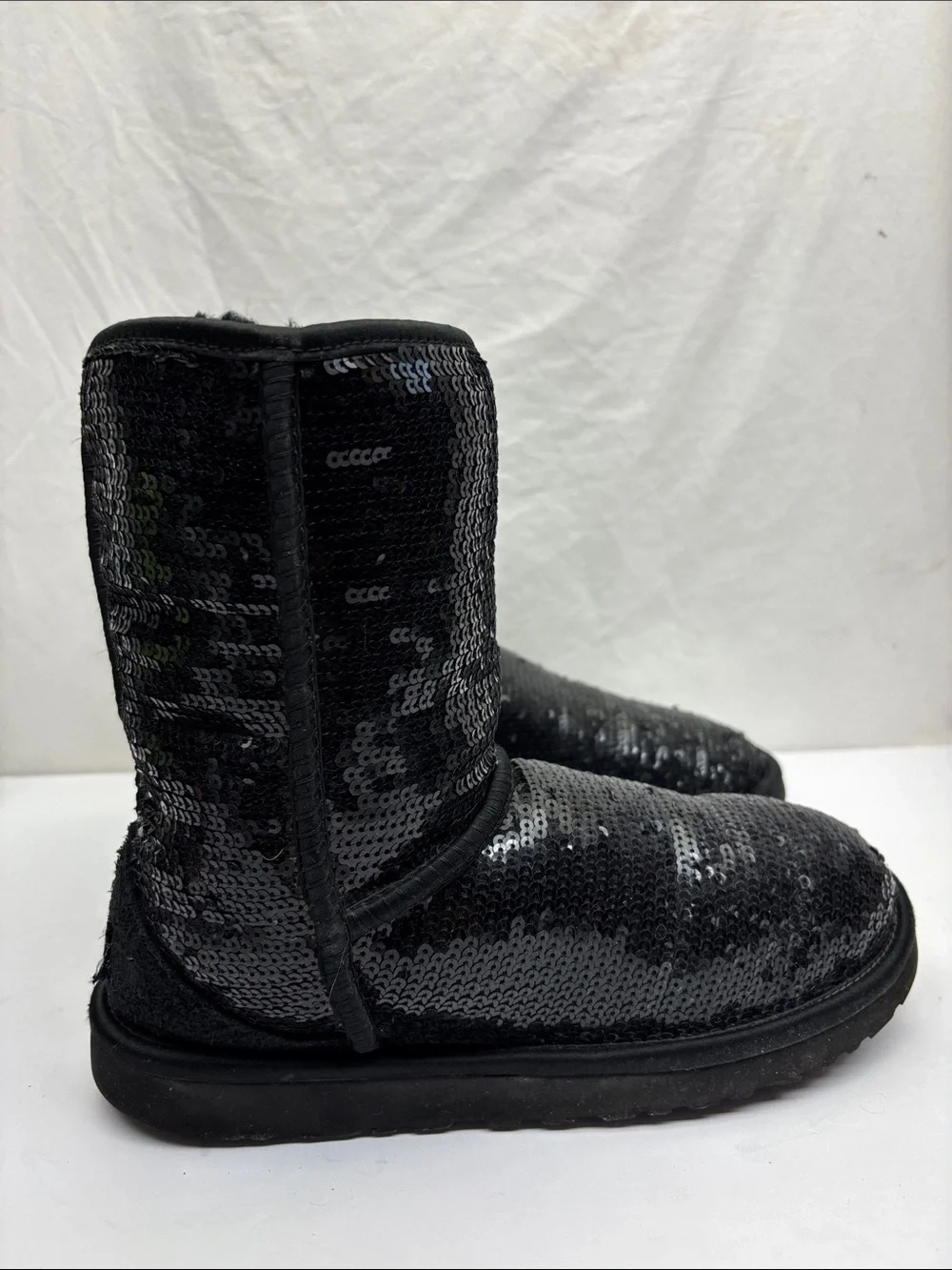 Ugg Black Sequin Mid-Calf Women’s Boots, SZ 6, box 1 G